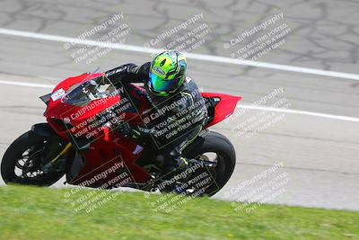 media/Apr-23-2022-Fastrack Riders (Sat) [[cb2d6ae73d]]/LEVEL 1/1145AM TURN 3 AND 4/